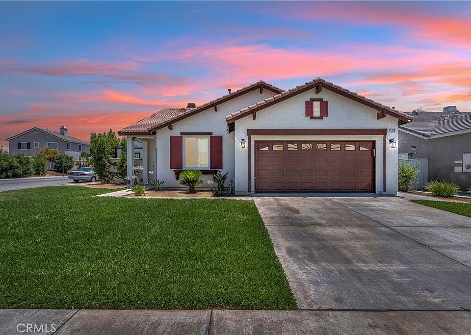 1st image of 15356 Avenida Anillo