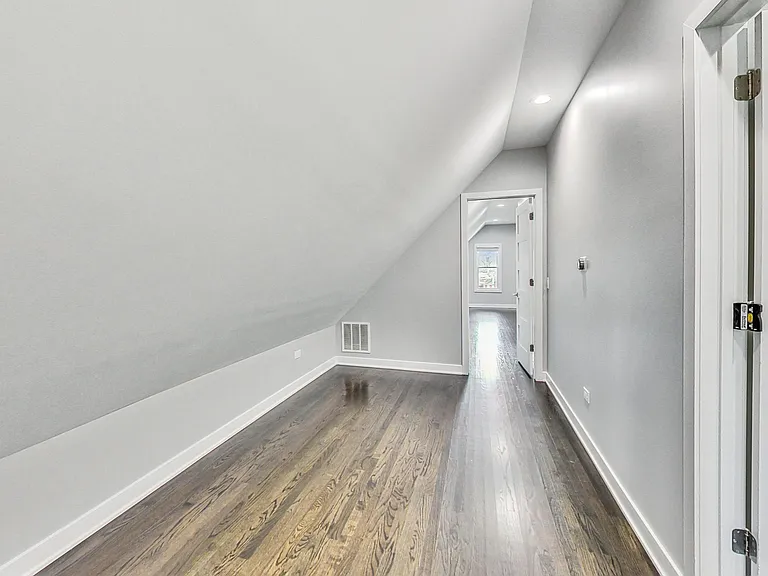 2037 N Spaulding Ave #2 — Photo 19
