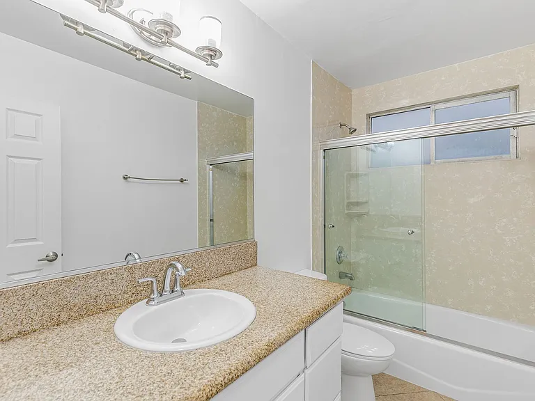 5923 Carlton Way — Photo 19