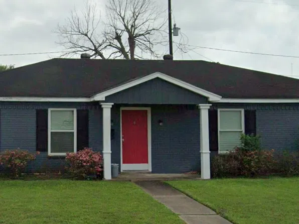 6403 Heatherbrook Dr, Houston, TX 77085