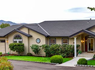 4900 Aerial Heights Dr, Medford, OR