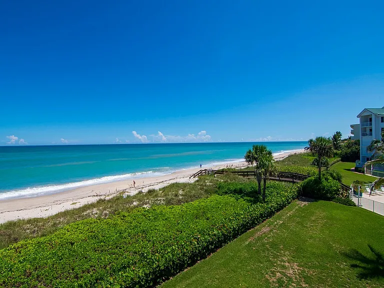 2700 Ocean Dr #300 — Photo 35
