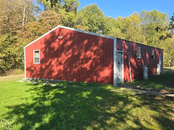 4238 Hochstetler St, Coal City, IN 47427