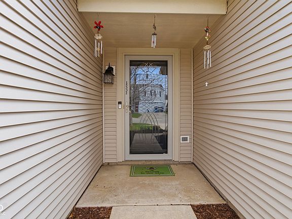 3rd image of 15332 Beam St
