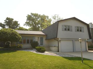 16901 Gaynelle Rd, Tinley Park, IL 60477