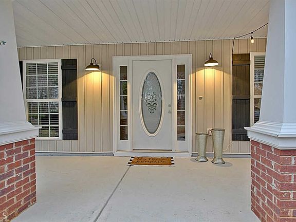 2nd image of 82 Glazier Woods Dr