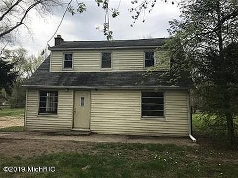 2nd image of 33914 Bertrand St