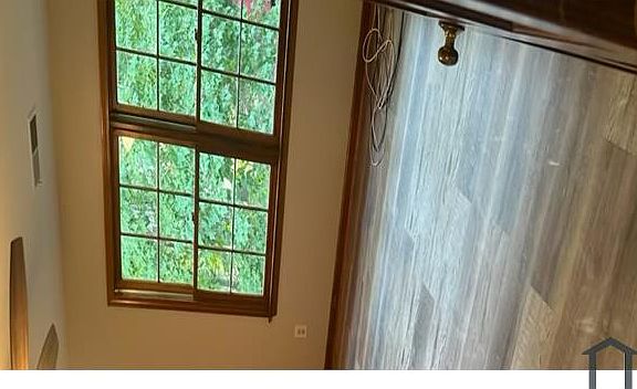 5th image of 3163 Oak Crest Trl