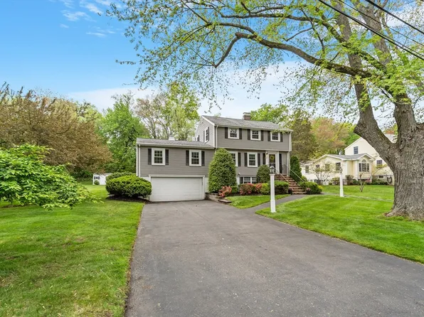 17 Phyllis Ave, Burlington, MA 01803