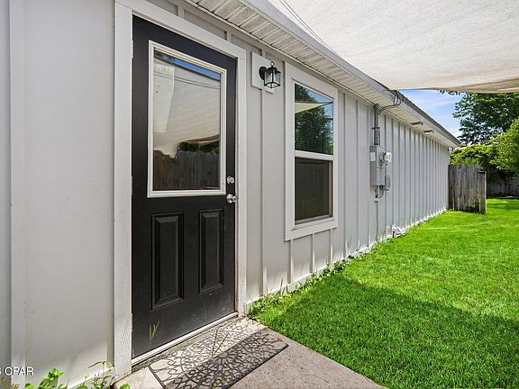 3rd image of 1014 Hamilton Ave