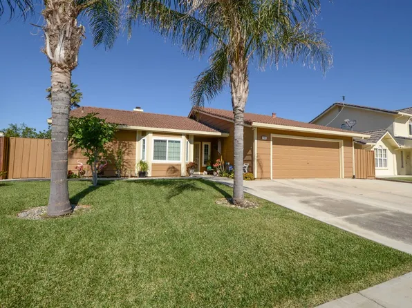 553 Elmwood Dr, Los Banos, CA 93635