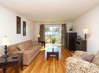 505 Preston Dr APT 108, Bolingbrook, IL 60440