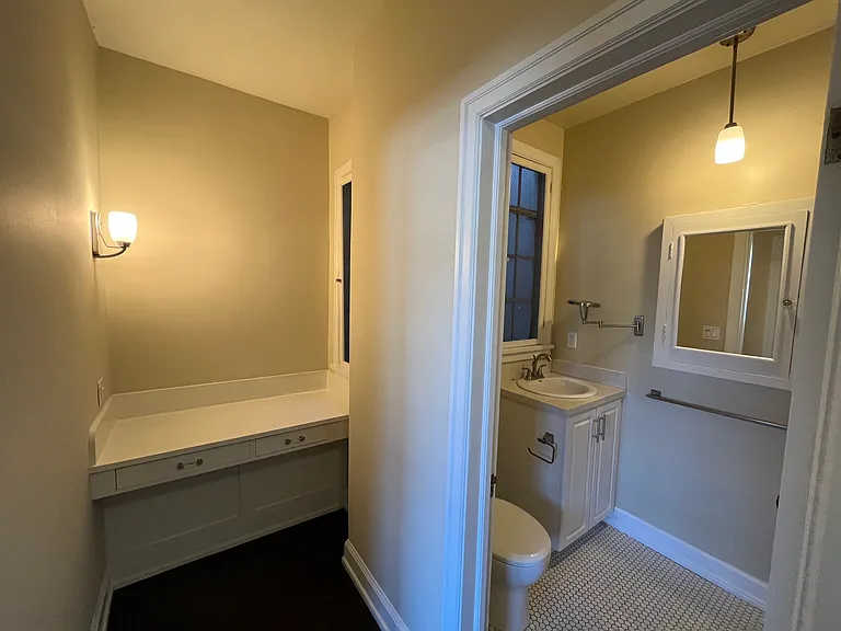 1349 N Hill Ave #12 — Photo 6