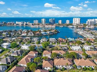 172 Colonade Cir #1304, Naples, FL 34103