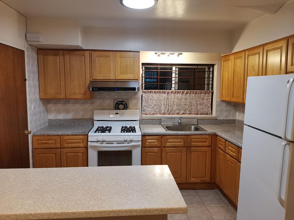1st image of 8668 25th Ave #2