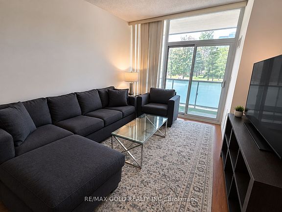5th image of 25 Lower Simcoe St #310