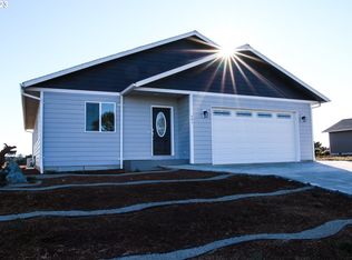 731 Seacrest Dr, Bandon, OR 97411