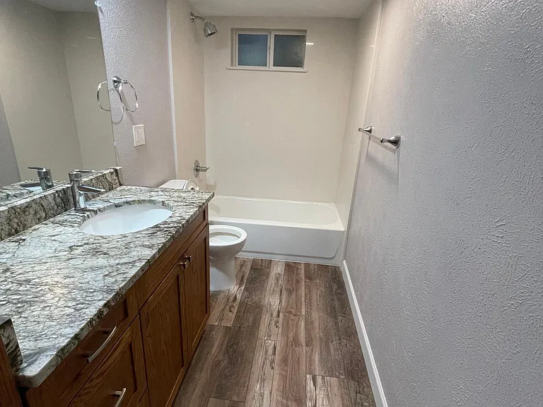 1935 Nueva Vista Dr #B — Photo 13