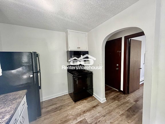 3rd image of 1816 Francis Ave #2