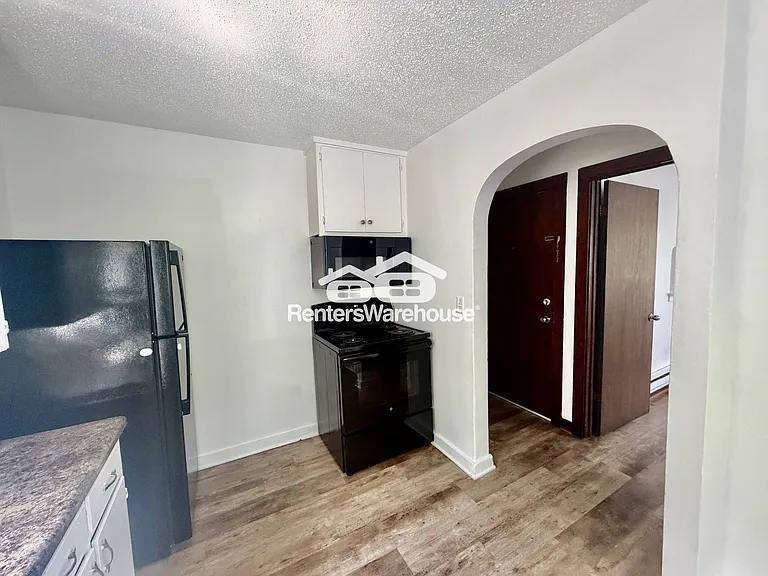 1816 Francis Ave #2 — Photo 3