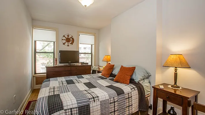 Rented by Garfield Realty  | media 21