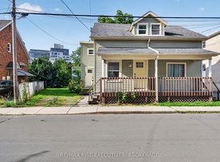 48 Elm St, Kingston, ON K7K1M9