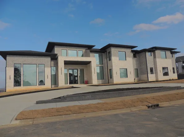 15701 Summit View Ln, North Little Rock, AR 72113