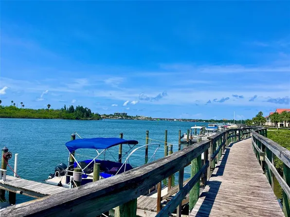 464 Bouchelle Dr APT 102, New Smyrna Beach, FL 32169