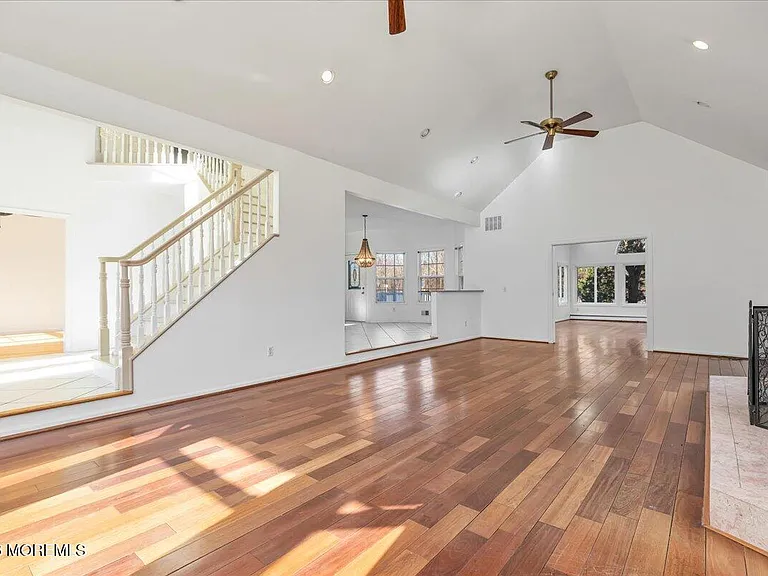 257 Ford Rd — Photo 6