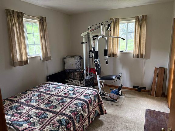 4th image of 1319 Green Valley Rd