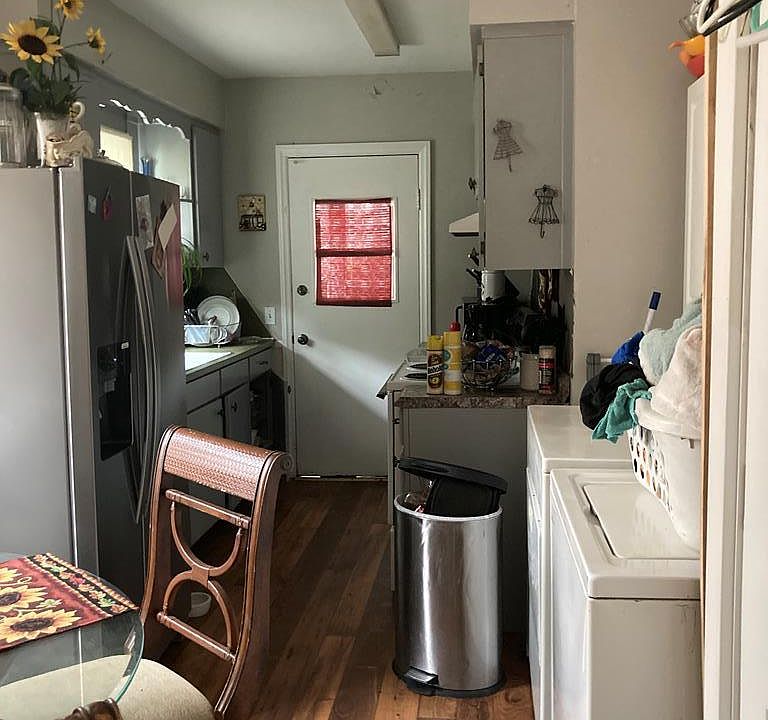2nd image of 4003 Howard Ave