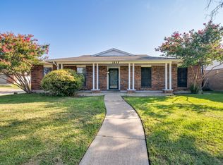 1823 Tree Line Dr, Carrollton, TX 75007
