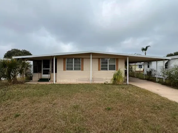 1024 Capella Dr, Tavares, FL 32778
