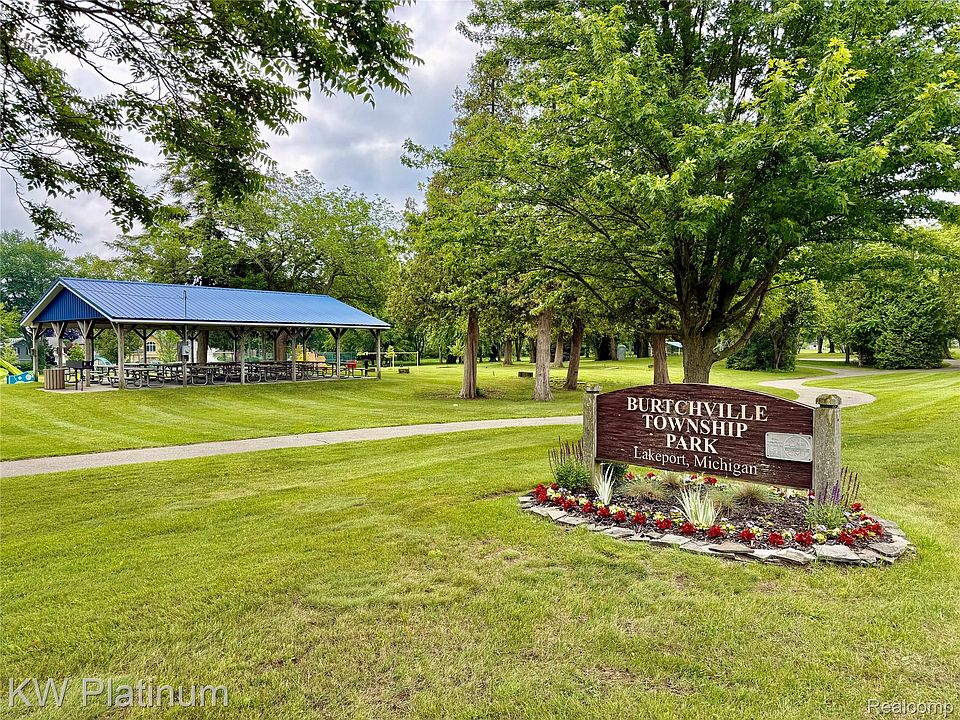 7955 Lakeshore Rd, photo 22