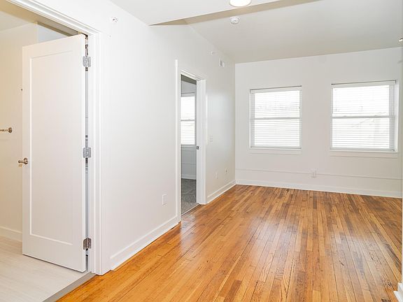 2nd image of 907 S 25th St #911-101