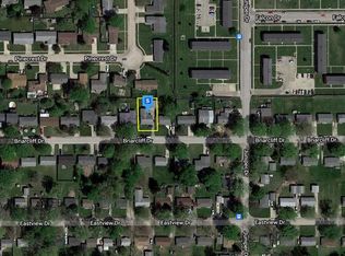 1065 Briarcliff Dr, Rantoul, IL 61866