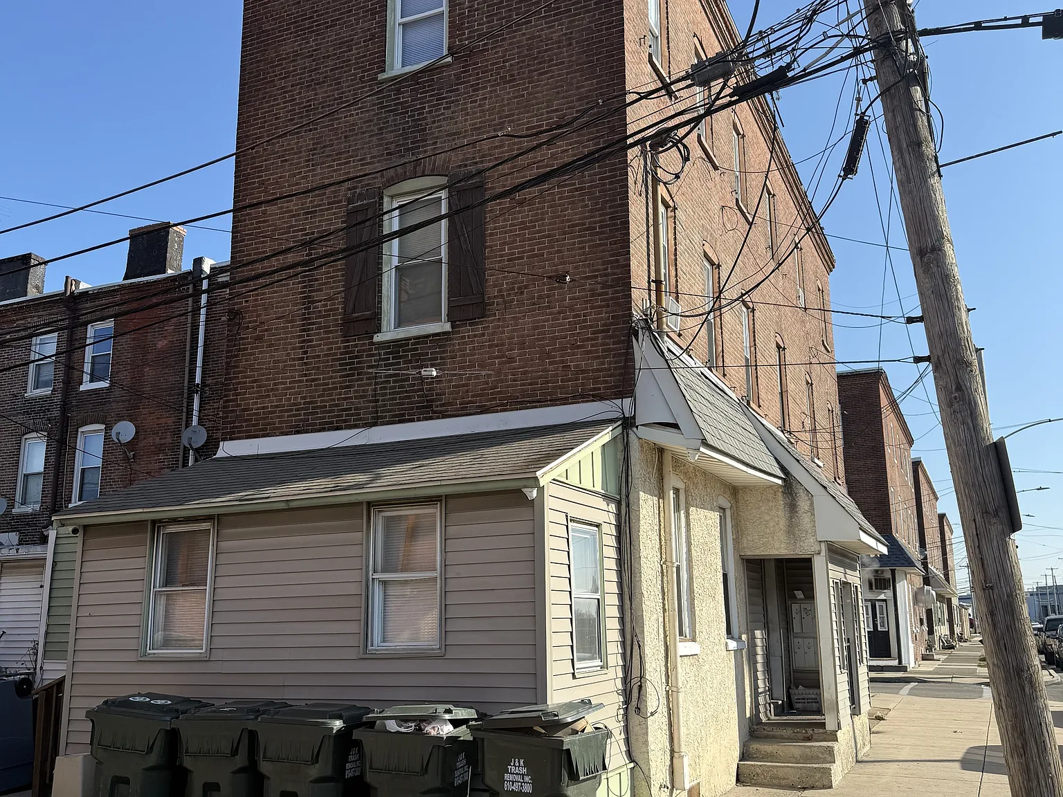 1214 East 2nd Street - 3 — Photo 3