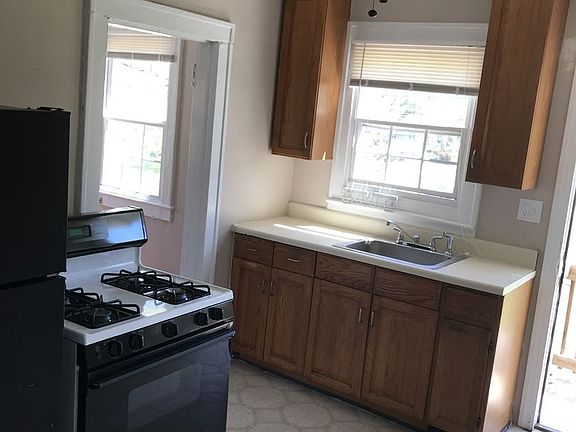2nd image of 700 E Pembroke Ave APT 2A