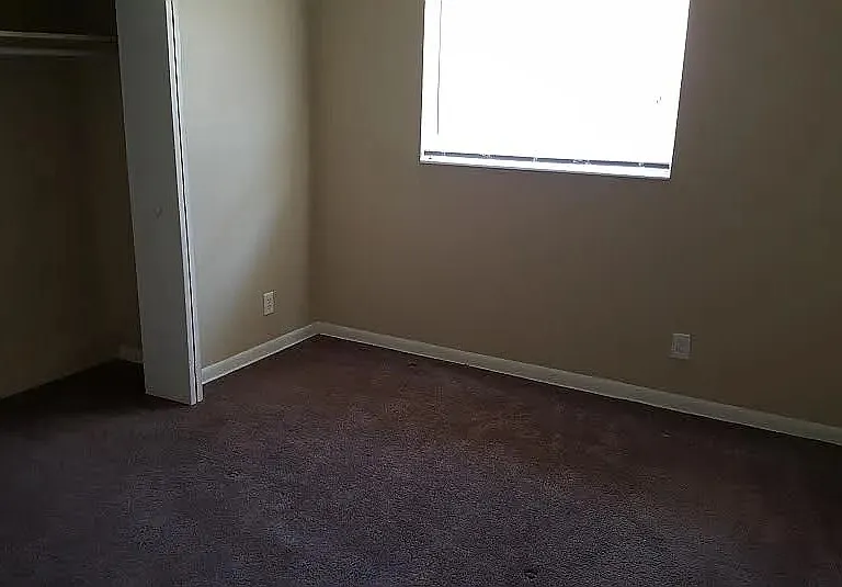 4216 Sabine Dr — Photo 3