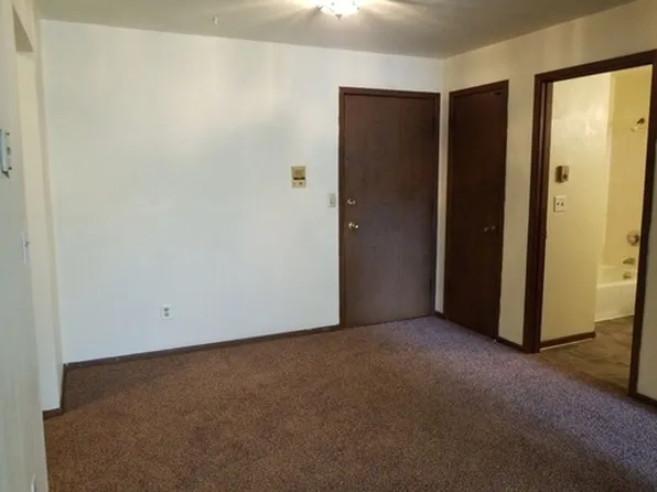 2025 W. Wall St.