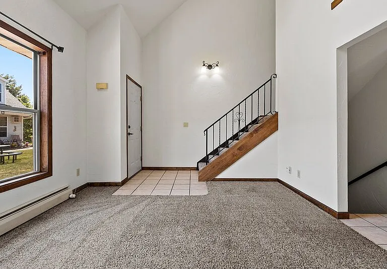 2364 Canter Ln #B — Photo 6
