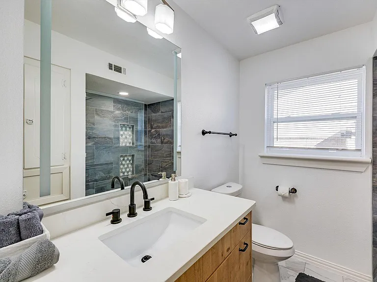 3544 Northaven Rd — Photo 26