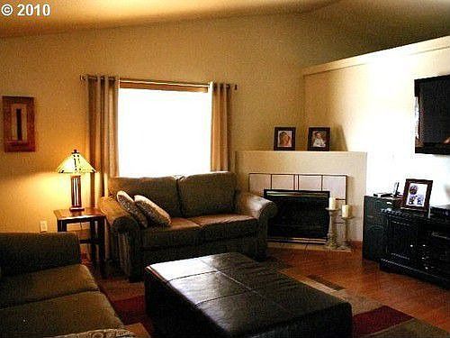 3rd image of 3713 NE 85th St