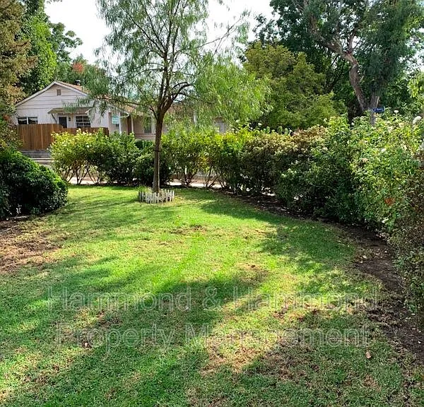 21229 De La Guerra St — Photo 8