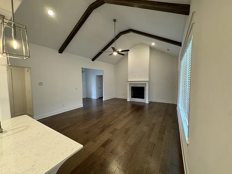 2721 S Apricot Rd — Photo 4