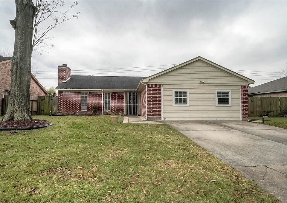1st image of 12766 Fern Forest Dr