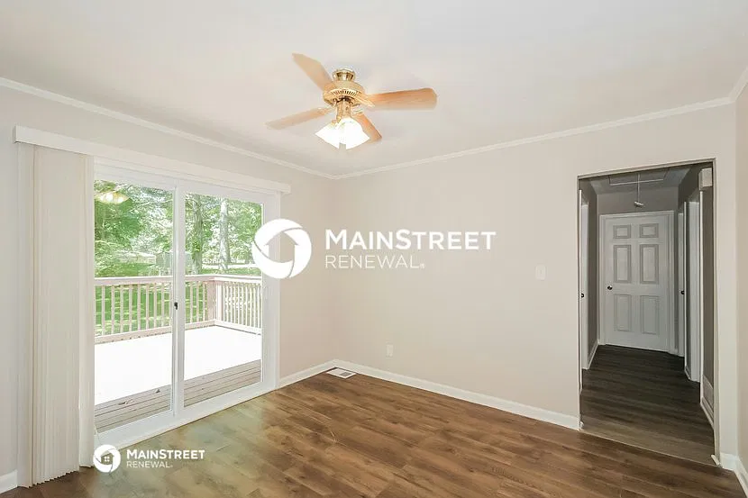 3801 Sharon Dr — Photo 4