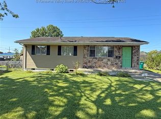 526 Meadow Cir, Hurricane, WV 25526