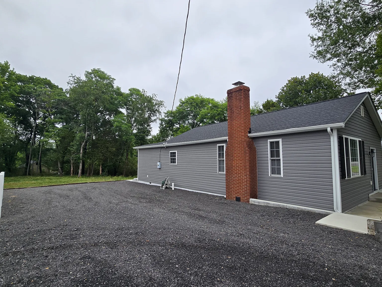2 bed, 1293 sqft, $2,400 — Photo 2