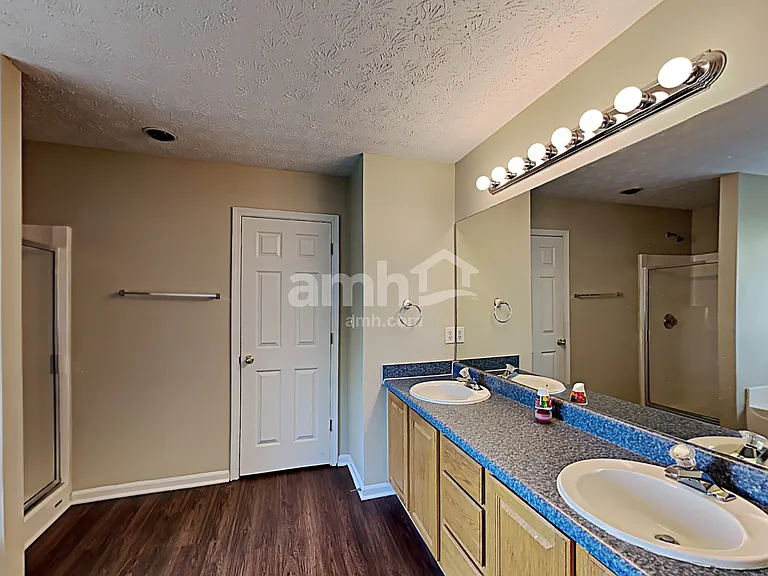 714 Baskins Cir — Photo 12